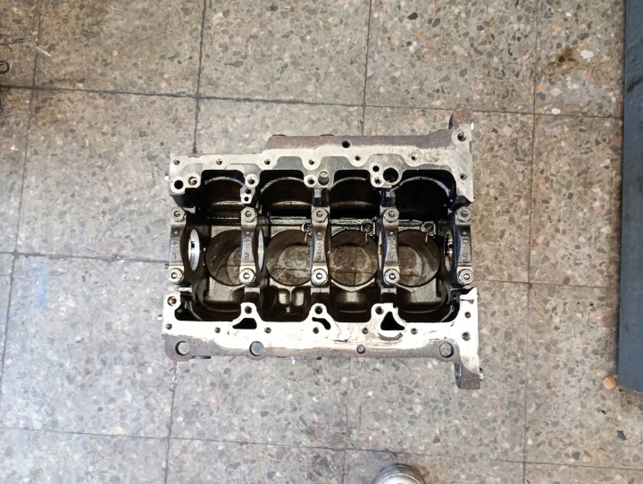 фото №11, Блок двигателя cgl audi a6 c7 2.0 tdi