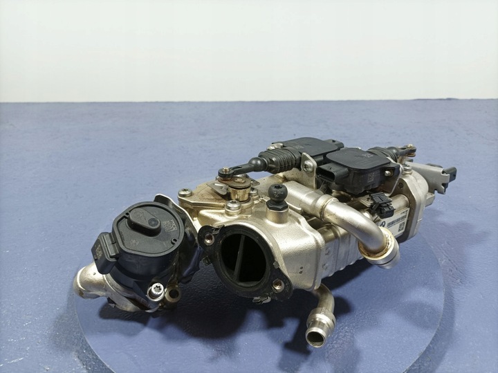 фото №6, Bmw 7 g11 g12 lci 3.0 d b57d30b 286 km радіаторів вихлопних газів клапан egr 8598309