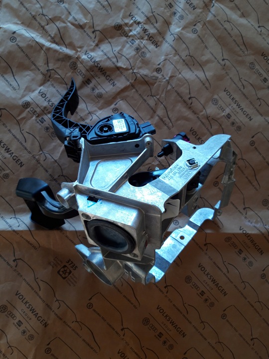 фото №5, Audi a5 8t a4 q5 педали gaz тормоз каркас комплект