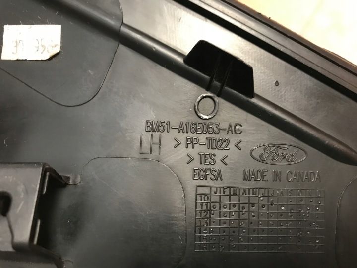 фото №7, Ford oem номер bm51-a16e053 focus mk3 заглушка крыльев