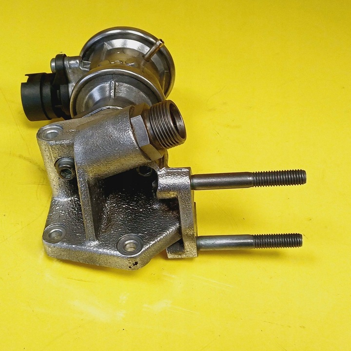 фото №8, Клапан egr audi a3 s3 8l 06a131166 nr129