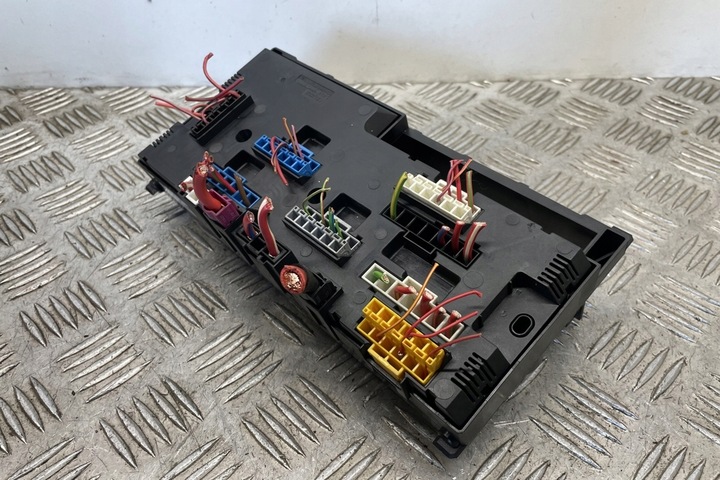 фото №7, Коробка запобіжників bmw 7 f01, f02 9234421 3.0l дизель 180kw 2010