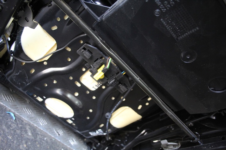 фото №6, Сидіння салон оббивка caddy 2k0 2k5