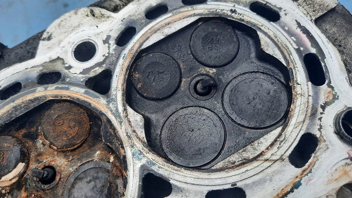 фото №14, Головка двигателя bxo ukr1 nissan micra k12 1.2b