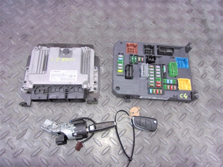 фото №1, Citroen c4 ii b7 ehdi комп'ютер ключ набір