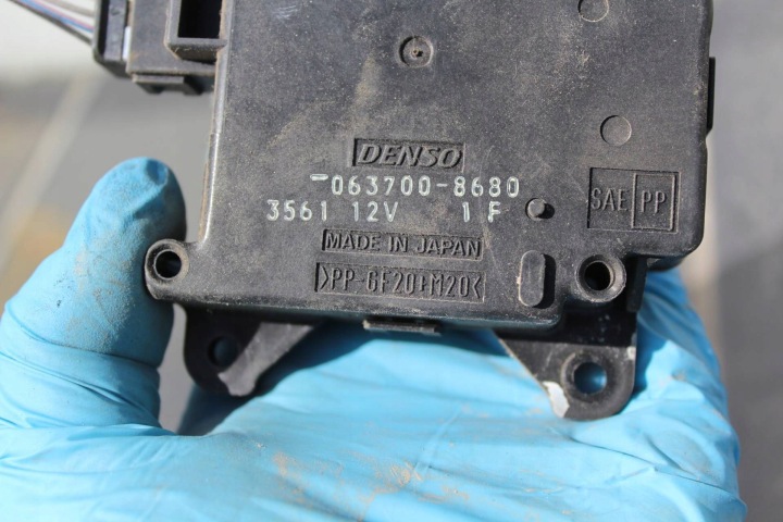фото №11, Avensis t25 двигунчик нагрівача ліве європа 063700-8680