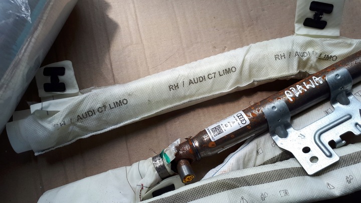 фото №6, S6 c7 a6 шторка правая перед sedan 4g5880742c