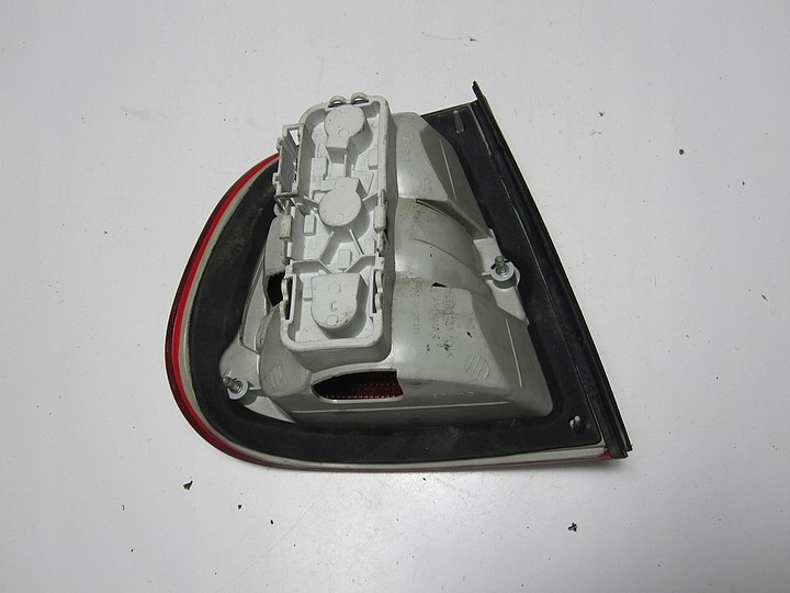 фото №6, Лампа зад права seat cordoba i 97r 22