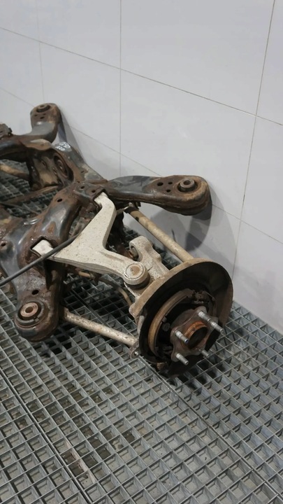 фото №5, Балка підрамник колиска підвішування зад задні поворотна опора ступиця infiniti q50 2.2