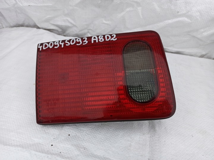 фото №1, Audi a8 d2 4d0 лампа w кришка багажника ліва задня зад кришки