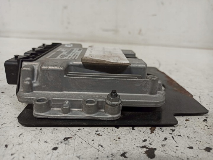 фото №6, Peugeot 307 1.6hdi блок управления 0281013331 9662213180