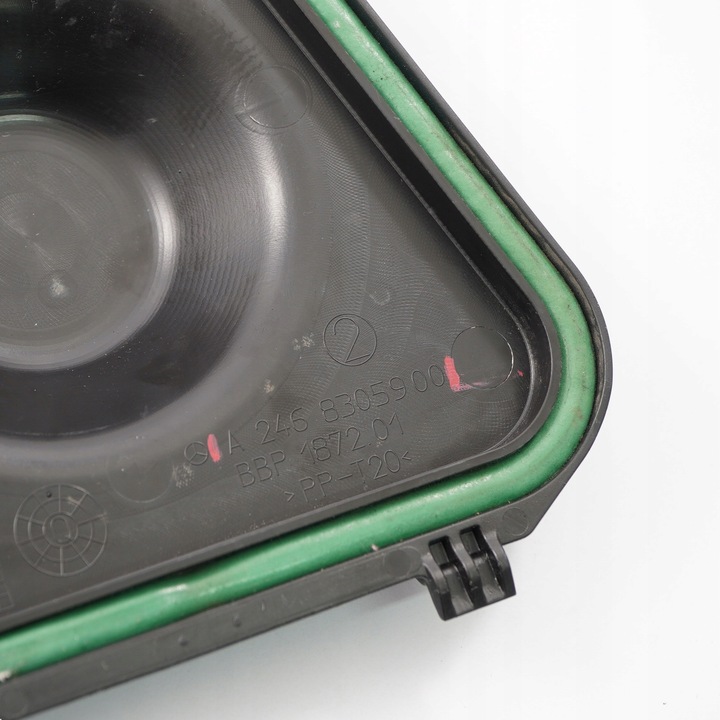 фото №10, Mercedes w246 панель под лобовым стеклом защита заглушка крышка a2468305900