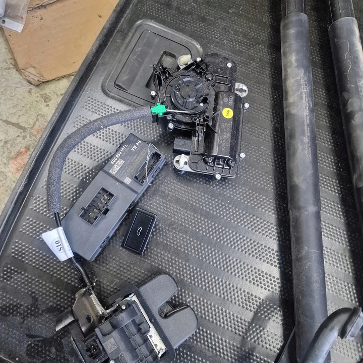 фото №5, Приводы крышки+ модуль замок kpl. tiguan ii 5na 3g0827687c 5na827506