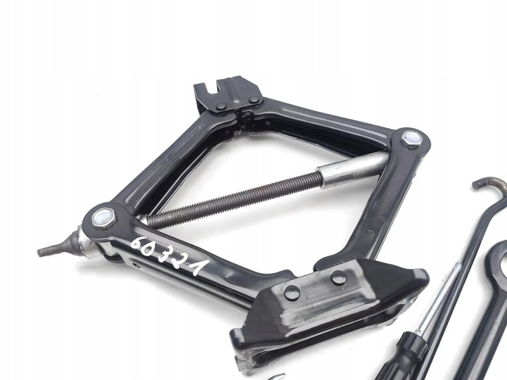 фото №13, Hyundai i40 домкрат автомобільний 2013 estate 4/5dr 09149-3z650 130228 дизель