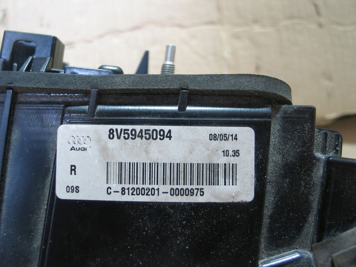 фото №9, Лампа зад задняя w крышка багажника audi a3 8v 8v5945094 sedan