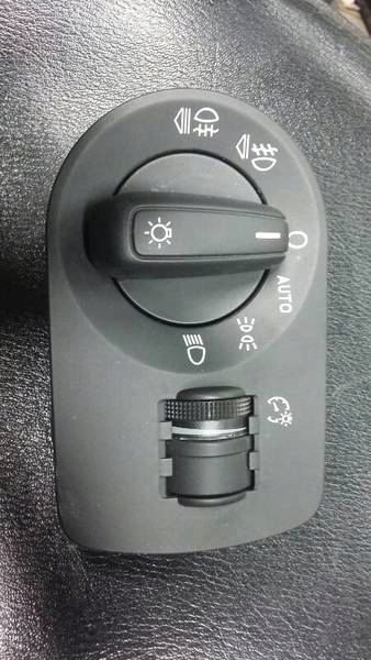 фото №1, Вимикач світла 8x1941531 audi q3