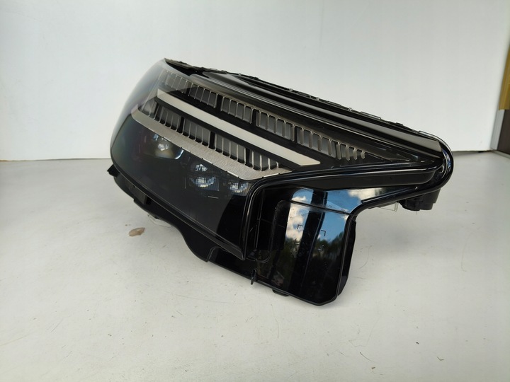 фото №1, Лампа правая фара audi q4 89a полный led matrix