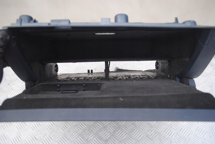 фото №9, Бардачок пасажира indigo a6 c6 4f1857035