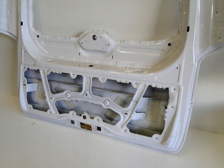 фото №11, Mercedes v клас 447 w447 marco polo кришка багажника задня na малий скло