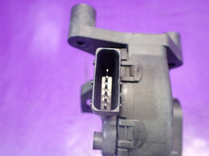 фото №5, Opel tigra b ii 04- 1,4 16v z14xep педаль газа потенциометр 55351466 6 pin
