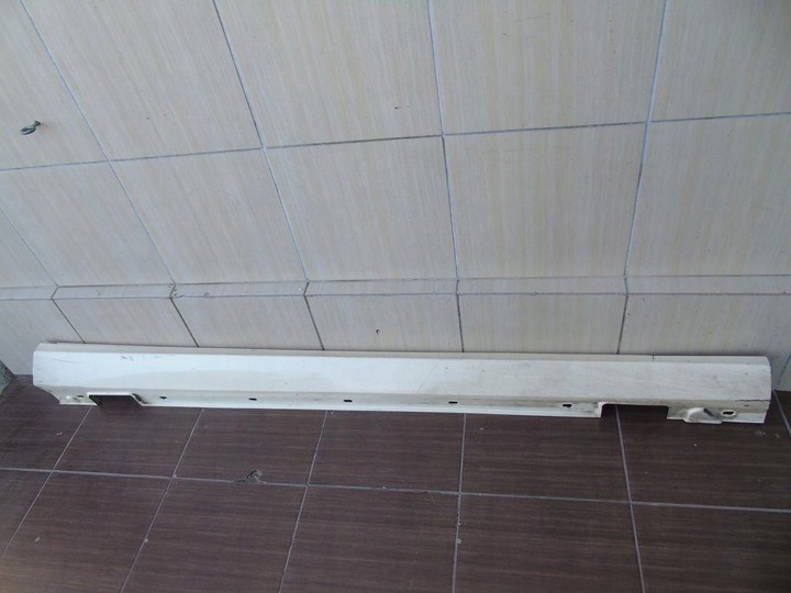 фото №1, Планка порогова накладка e клас 212 права 09-16