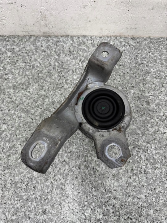 фото №5, Кронштейн подушка двигателя volvo xc60 s60 ii v60 i 2011-2018 31330135 2.0 d4