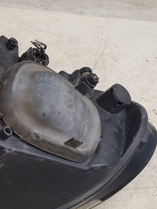 фото №8, Лампа правая передняя правые перед 04857830ac chrysler voyager iv 4 рестайлинг 06r.