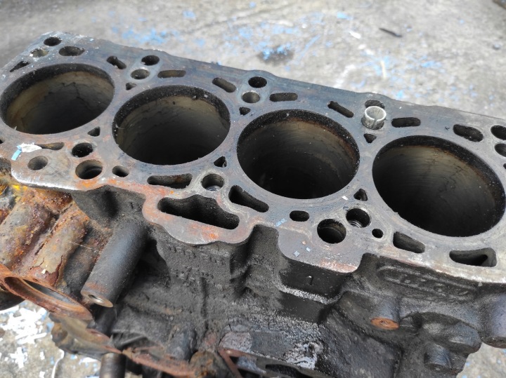 фото №8, Blok низ двигателя audi 1.9 038 bg 038 bg v501