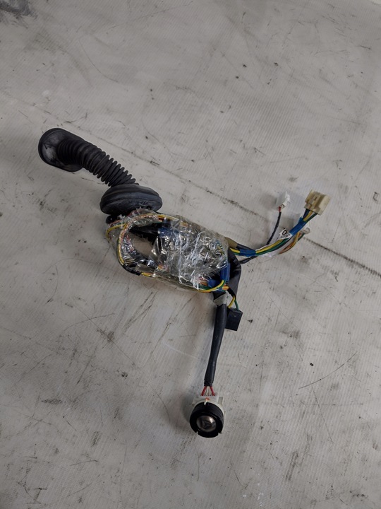 фото №8, Установка дверь правые зад toyota prius ii 08r. 8215347150g