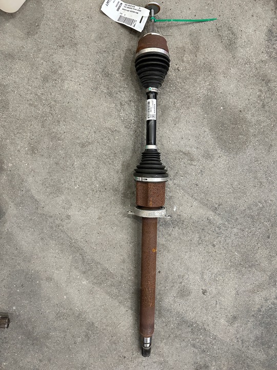 фото №1, Volvo xc40 полуось полуось правая передняя 31460279 / 36003605