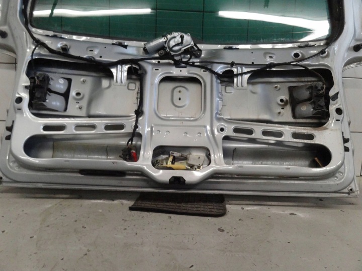 фото №7, Seat alhambra mk1 2001 крышка багажника зад задняя код цвета lb7z