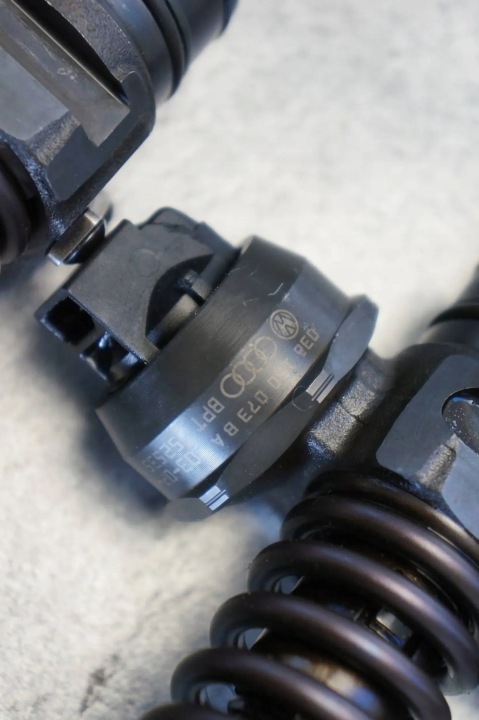 фото №7, Форсунки pompowtryski audi vw seat skoda 1.9 sharan passat 038130073ba