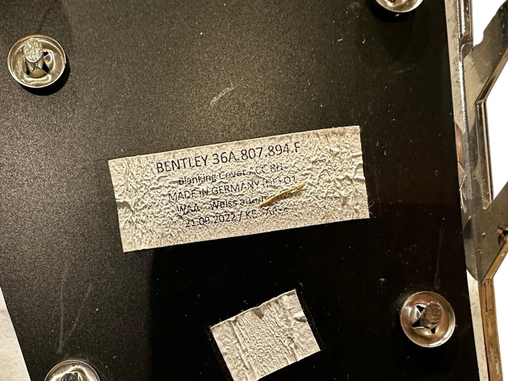 фото №5, Bentley bentayga rh боковой решётка радиатора 36a807894f 36a807682j хром