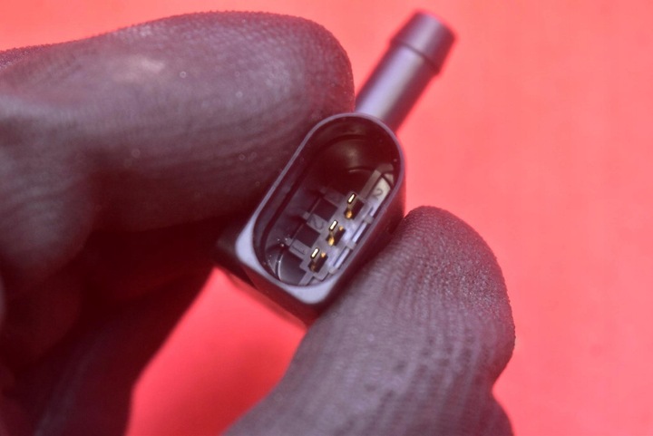 фото №8, Датчик тиску вихлопних газів 04l906051j 0261230564 skoda octavia 3 iii 2.0 tdi