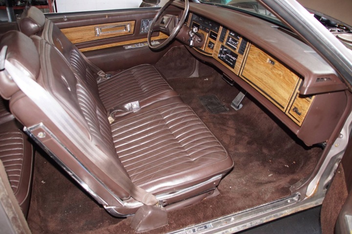фото №5, Cadillac eldorado 1984 сиденья / диван / комплект