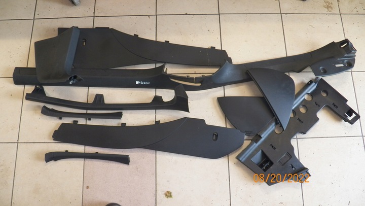 фото №1, Обшивка туннеля vw passat b7 tdi 3c1863046