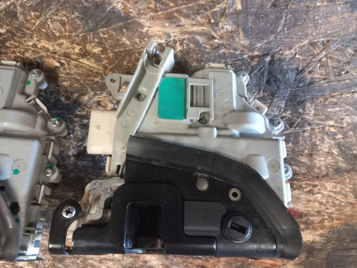 фото №9, Audi q5 8r a4 b8 замок двері праві зад 5 pin 8k0839016d