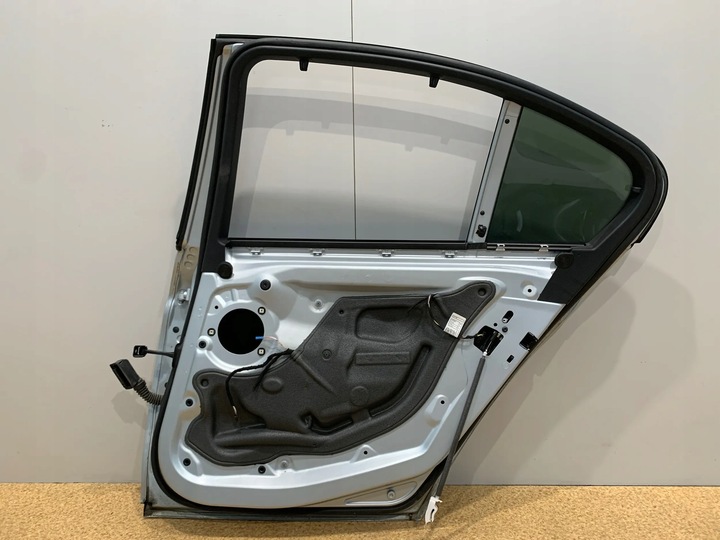 фото №6, Bmw m3 f80 f30 двері правий зад задні колір w07 комплектні