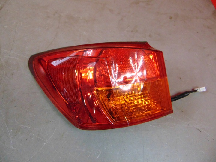 фото №1, Lexus is ii лампа зад левая угловая 05-09