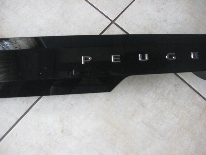 фото №3, Накладка задньої кришки - peugeot 208 ii - 2019
