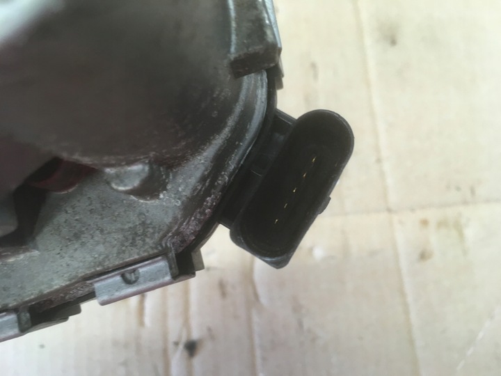 фото №5, Дросельна заслінка crafter ii 2.0 tdi 04b128063k