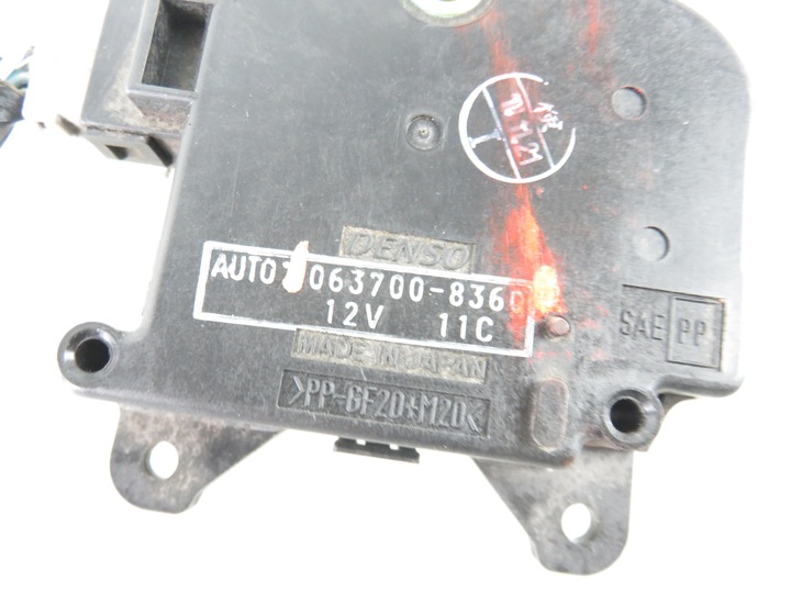 фото №5, Двигунчик кришки повітропровід toyota previa 0637008360