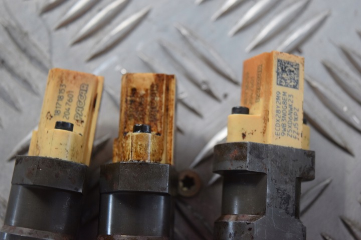 фото №3, Форсунки инжектор daf xf cf106 евро 6 440km