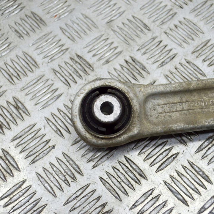 фото №6, Audi a4 s4 b9 8w 2017 правая сторона нижний рычаг переднее