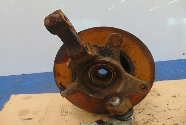 фото №2, Land rover freelander i 1.8 16v поворотный кулак левый перед