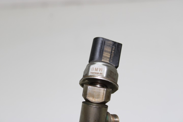 фото №7, Bmw f01 f10 4.4 v8 n63 b44a паливна рейка  права + датчик