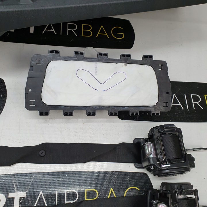 фото №12, G30 g31 панель консоль подушки ремни подушка безопасности