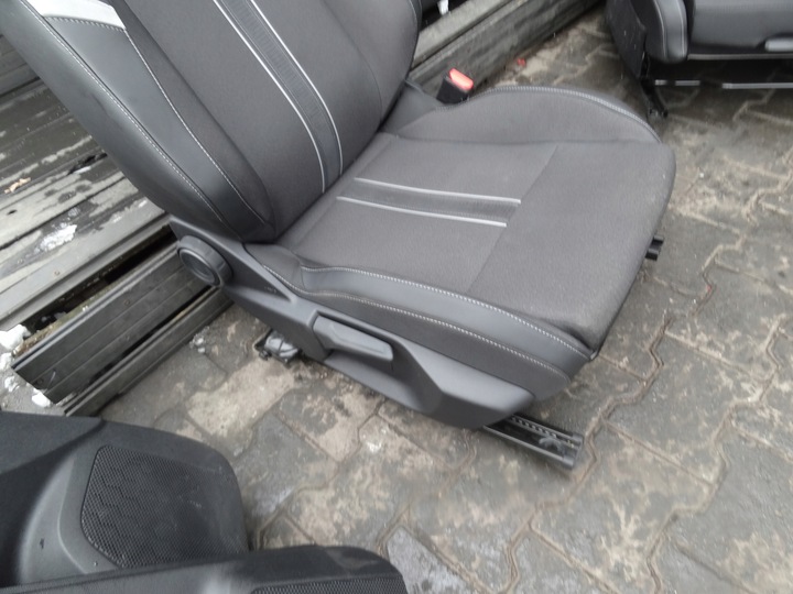 фото №9, Opel astra vi l 23r сидіння передні диван задня оббивка двері gs комплект