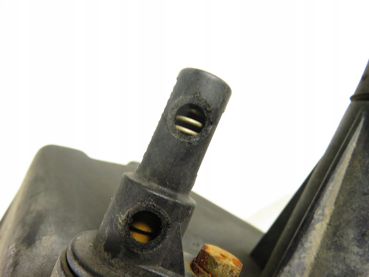 фото №5, Корпус фільтра повітря bmw 5 touring e34