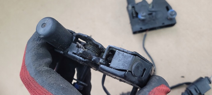 фото №6, A7 4g замок капота перед 4g0823509c a6 c7 4g